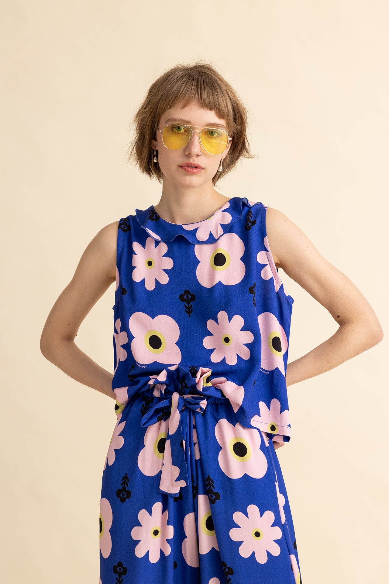 TOP BELLA- FLORAL CREATURES