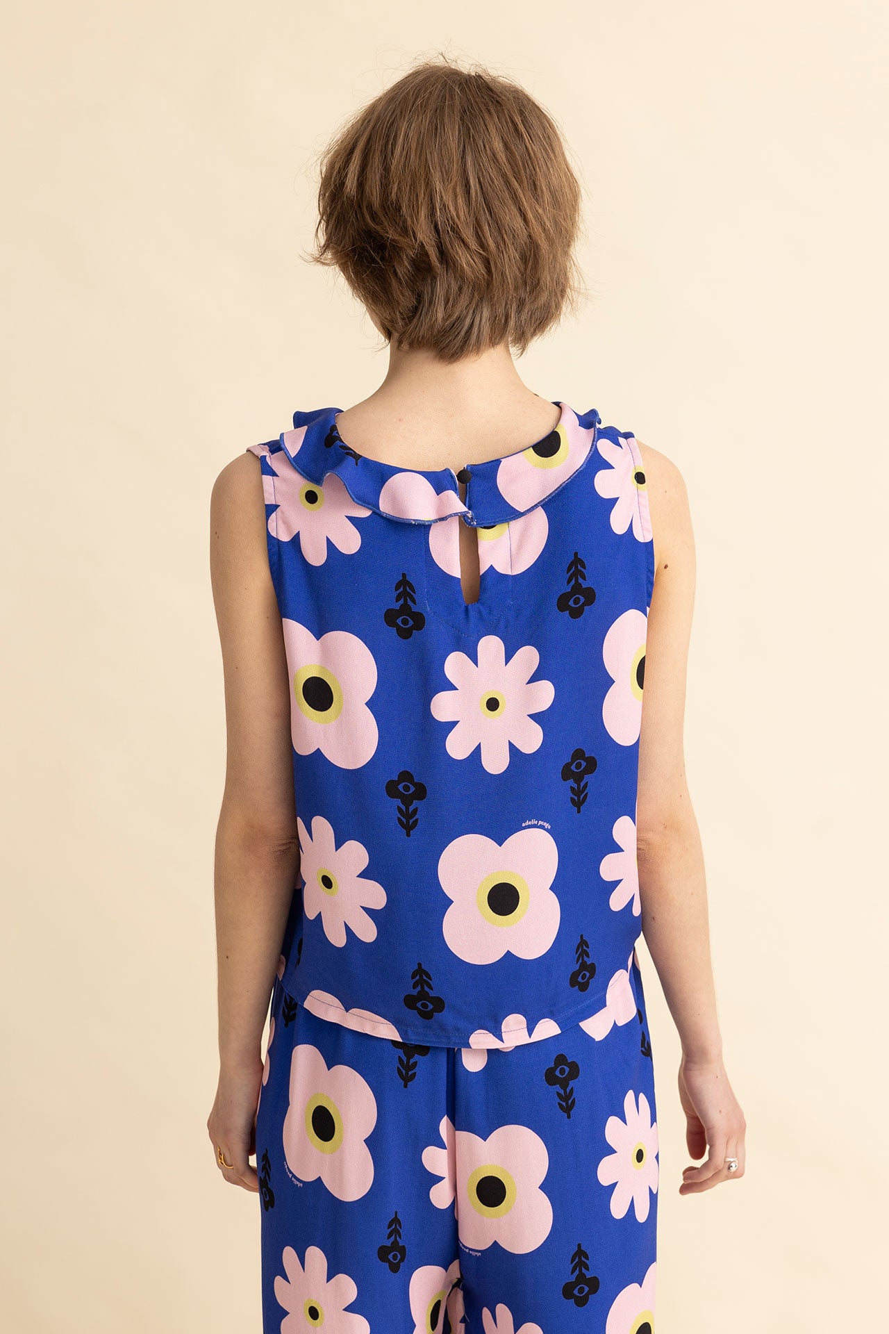 TOP BELLA- FLORAL CREATURES