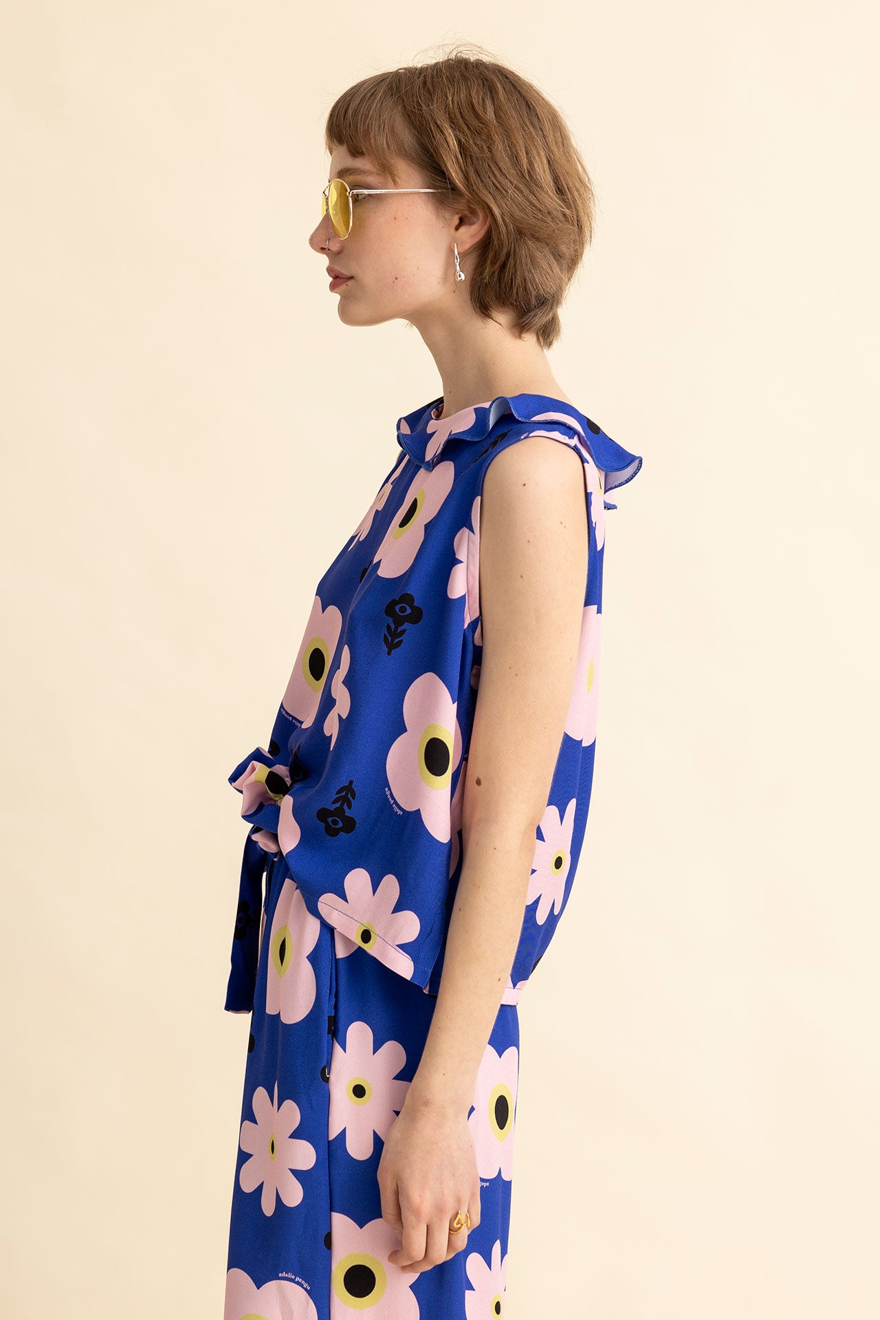 TOP BELLA- FLORAL CREATURES