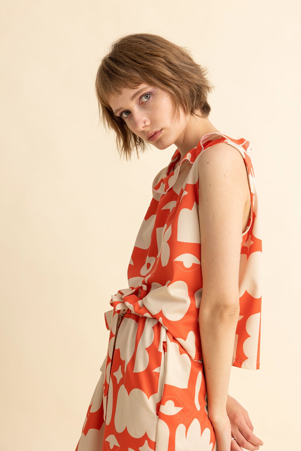 TOP BELLA- ABSTRACT III CORAL