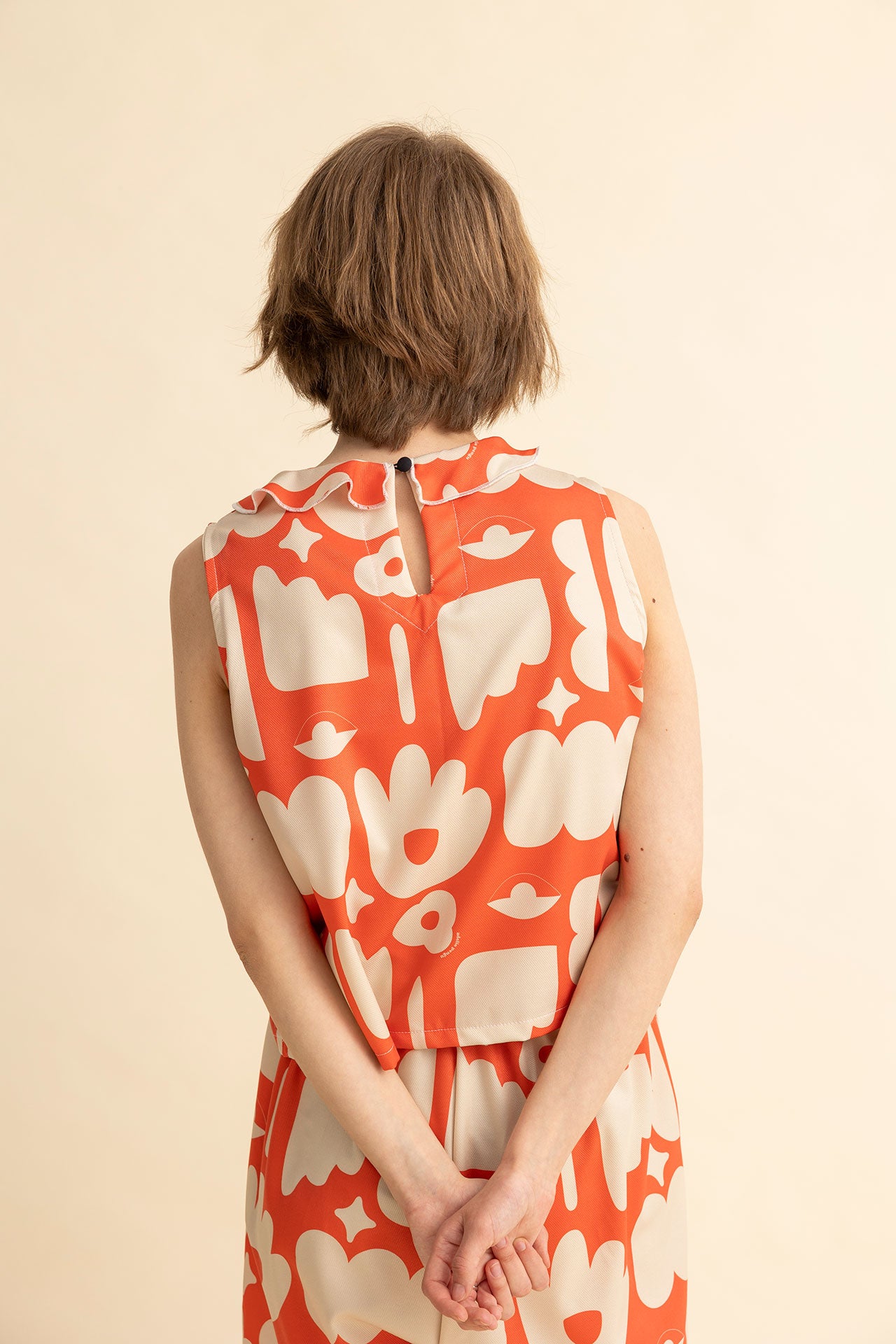 TOP BELLA- ABSTRACT III CORAL