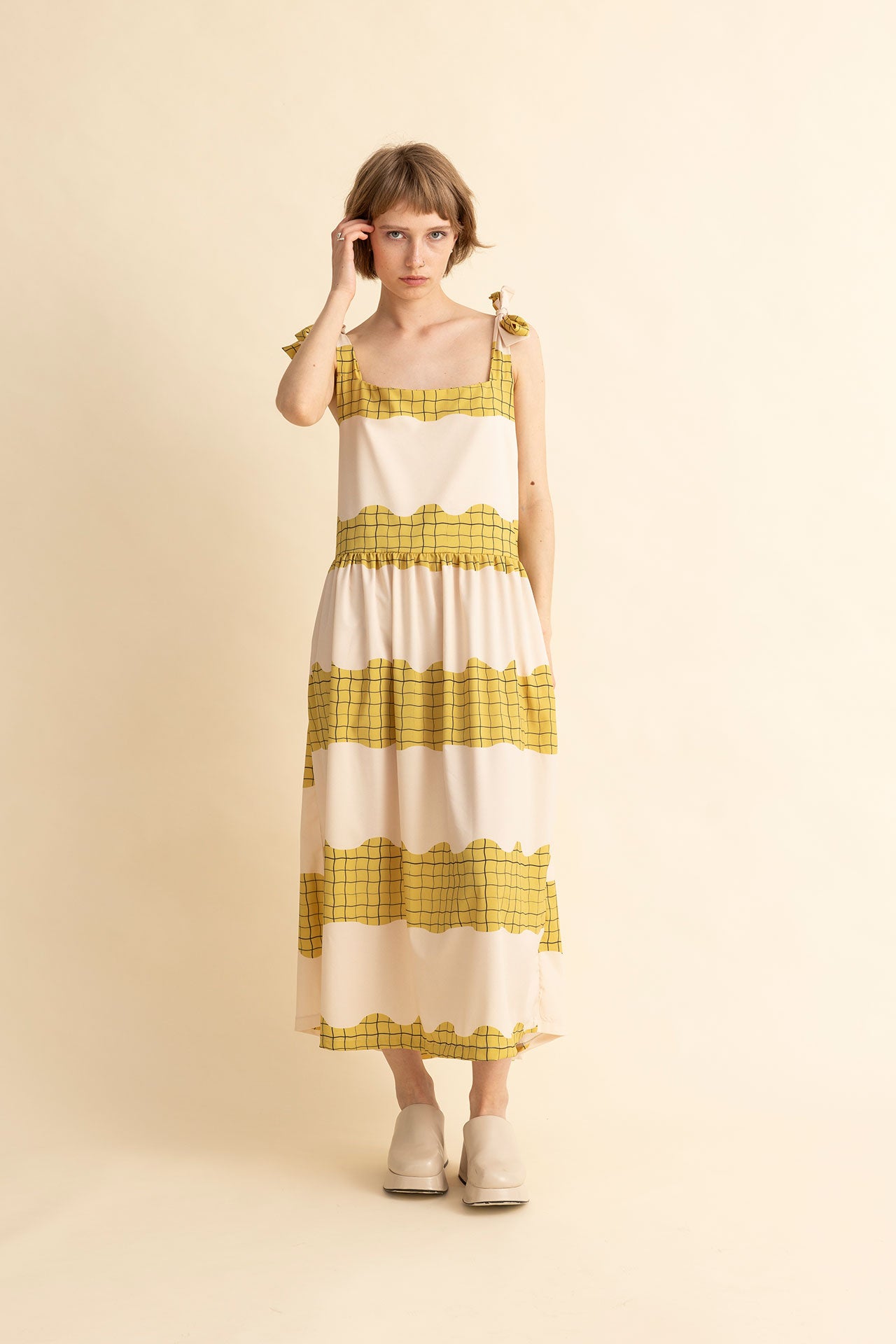 DRESS SMILEY- GRID MELT