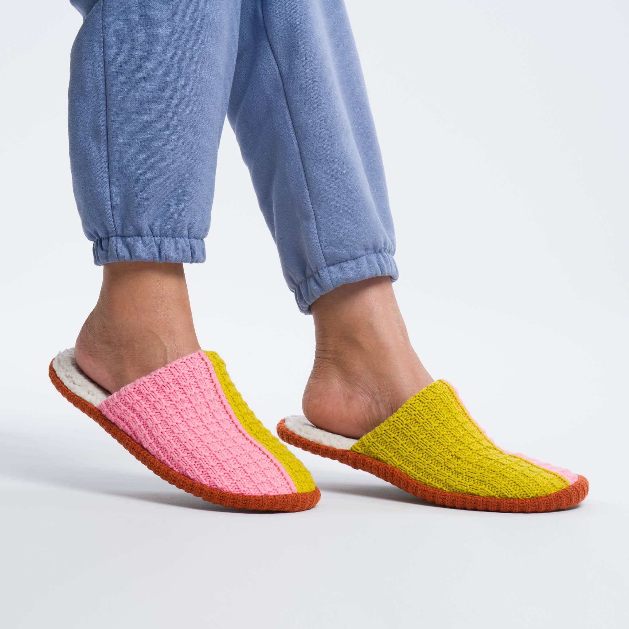COLOURBLOCK SLIDE SLIPPERS- COLOURS