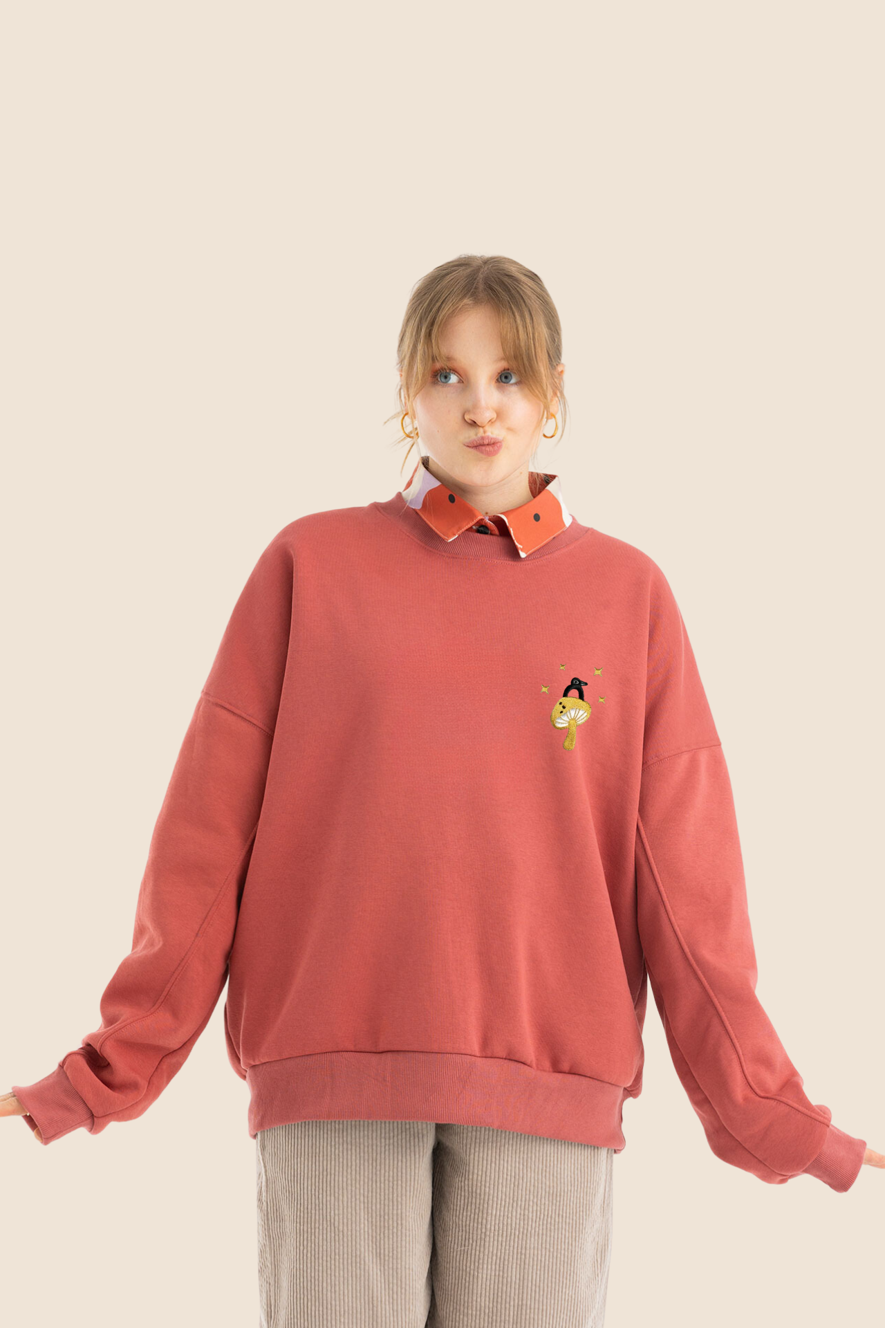 UNISEX SWEATSHIRT MICKEY- MASHROOM PENGUIN