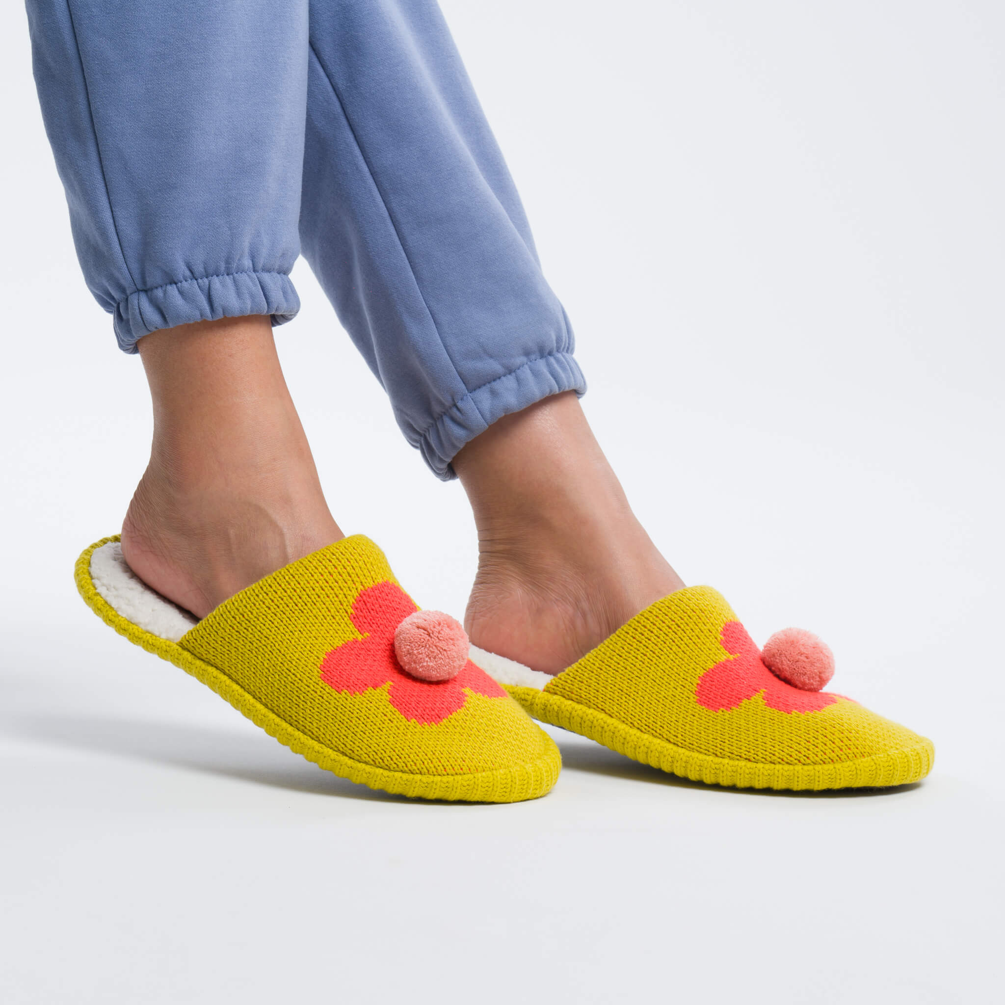 FLOWER POM SLIDE SLIPPERS- COLOURS
