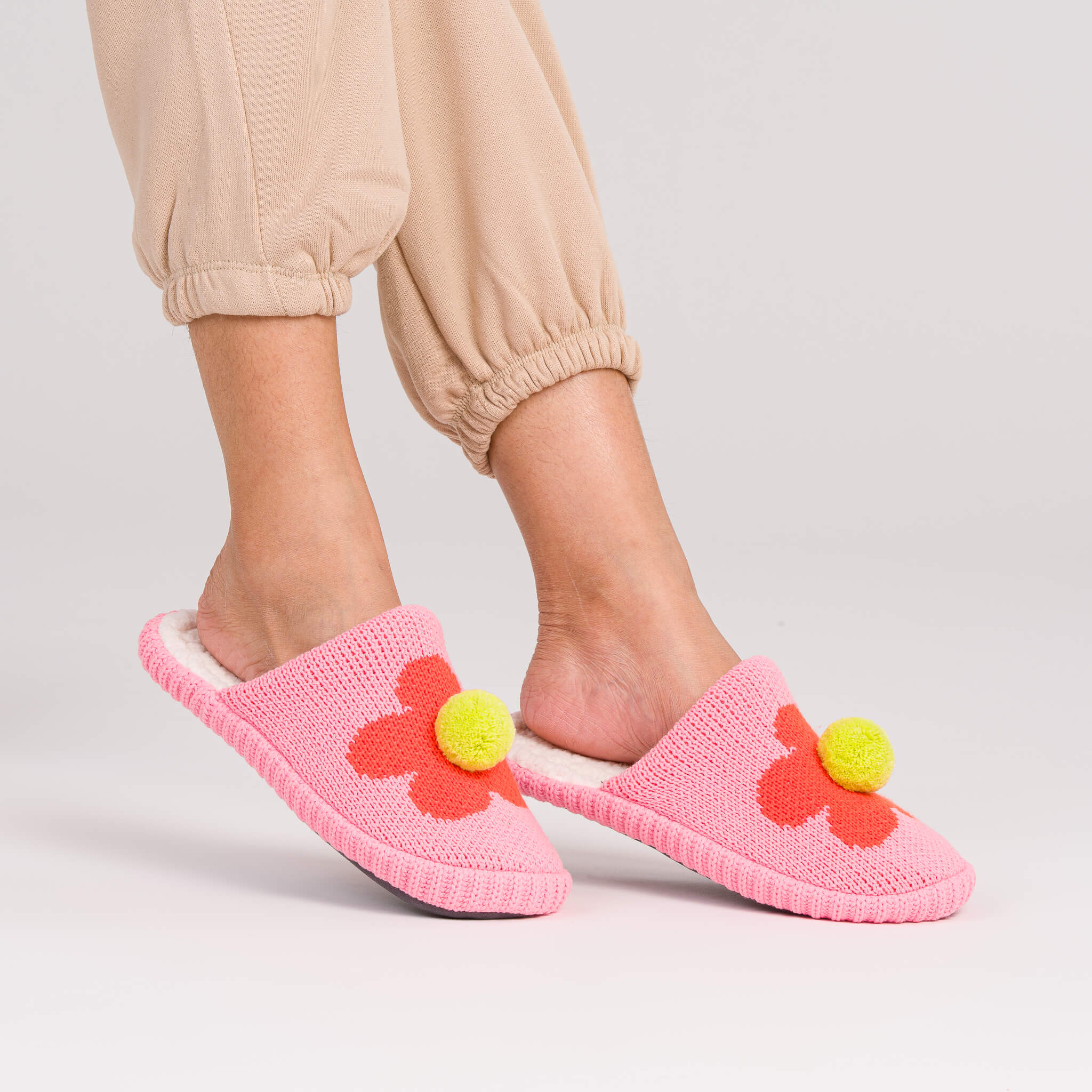 FLOWER POM SLIDE SLIPPERS- COLOURS