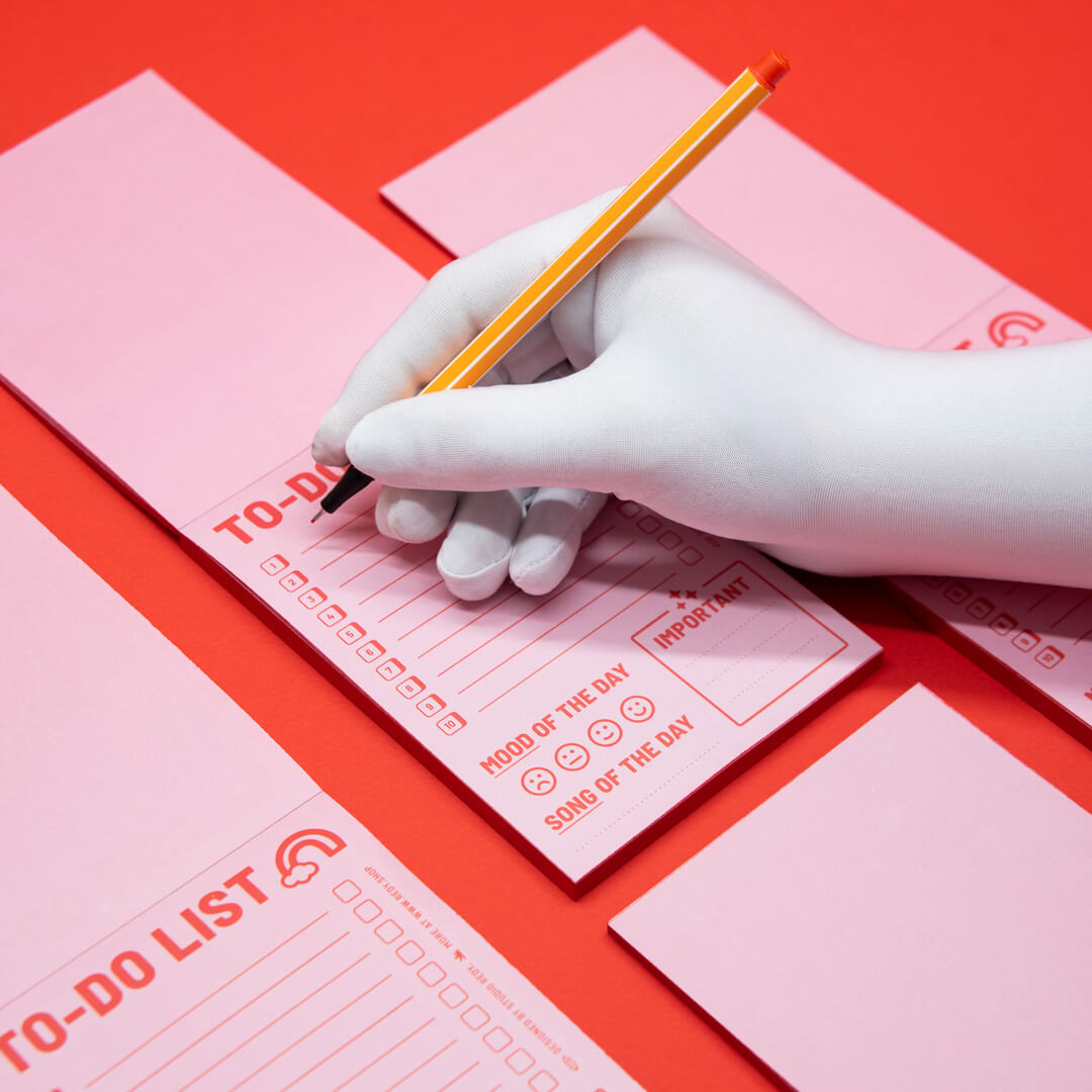 REDY TO DO LISTS- PLAYGROUND RED PINK