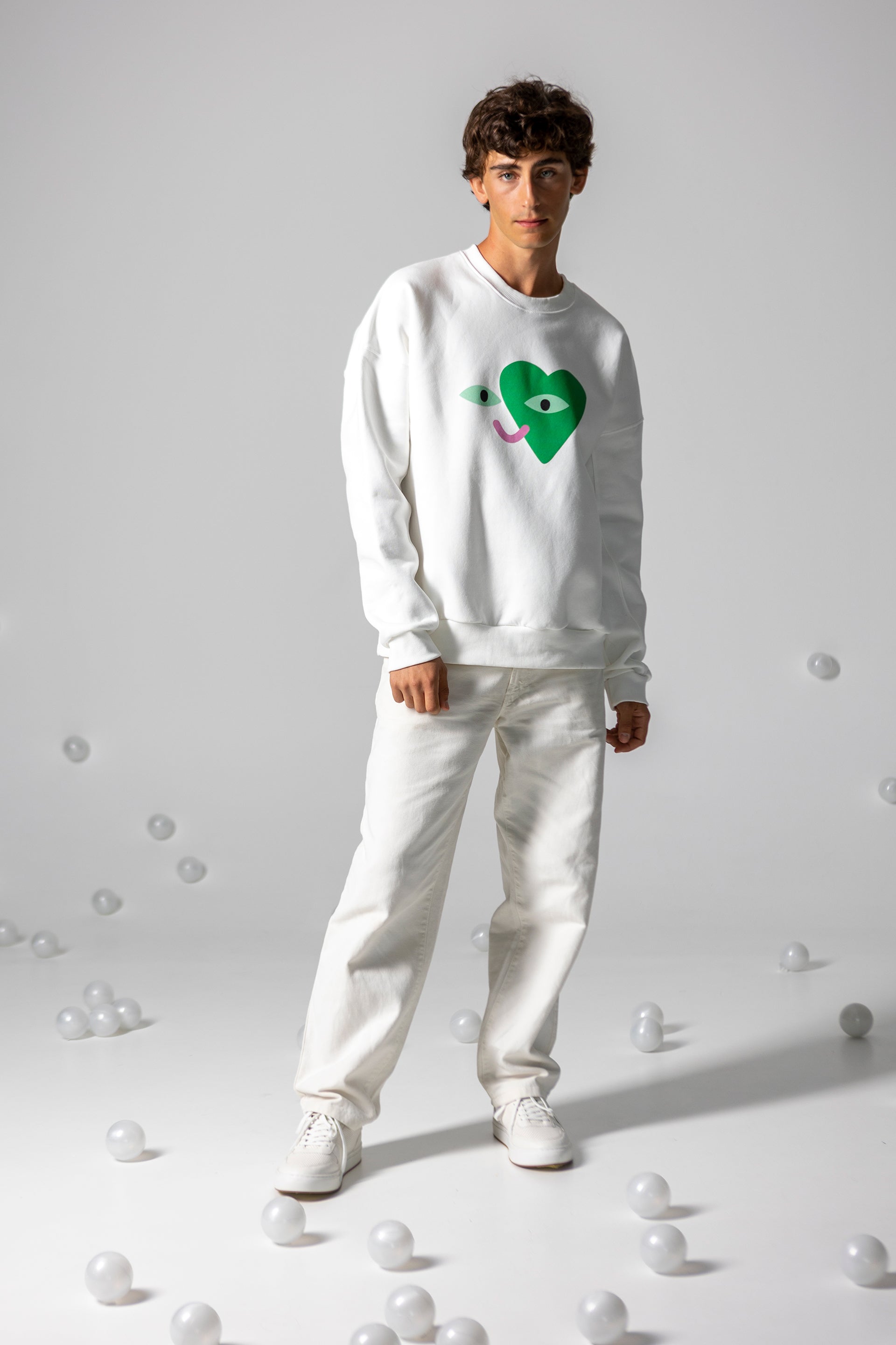 UNISEX SWEATSHIRT MICKEY- CHILL.ENJOY.HAVE FUN!
