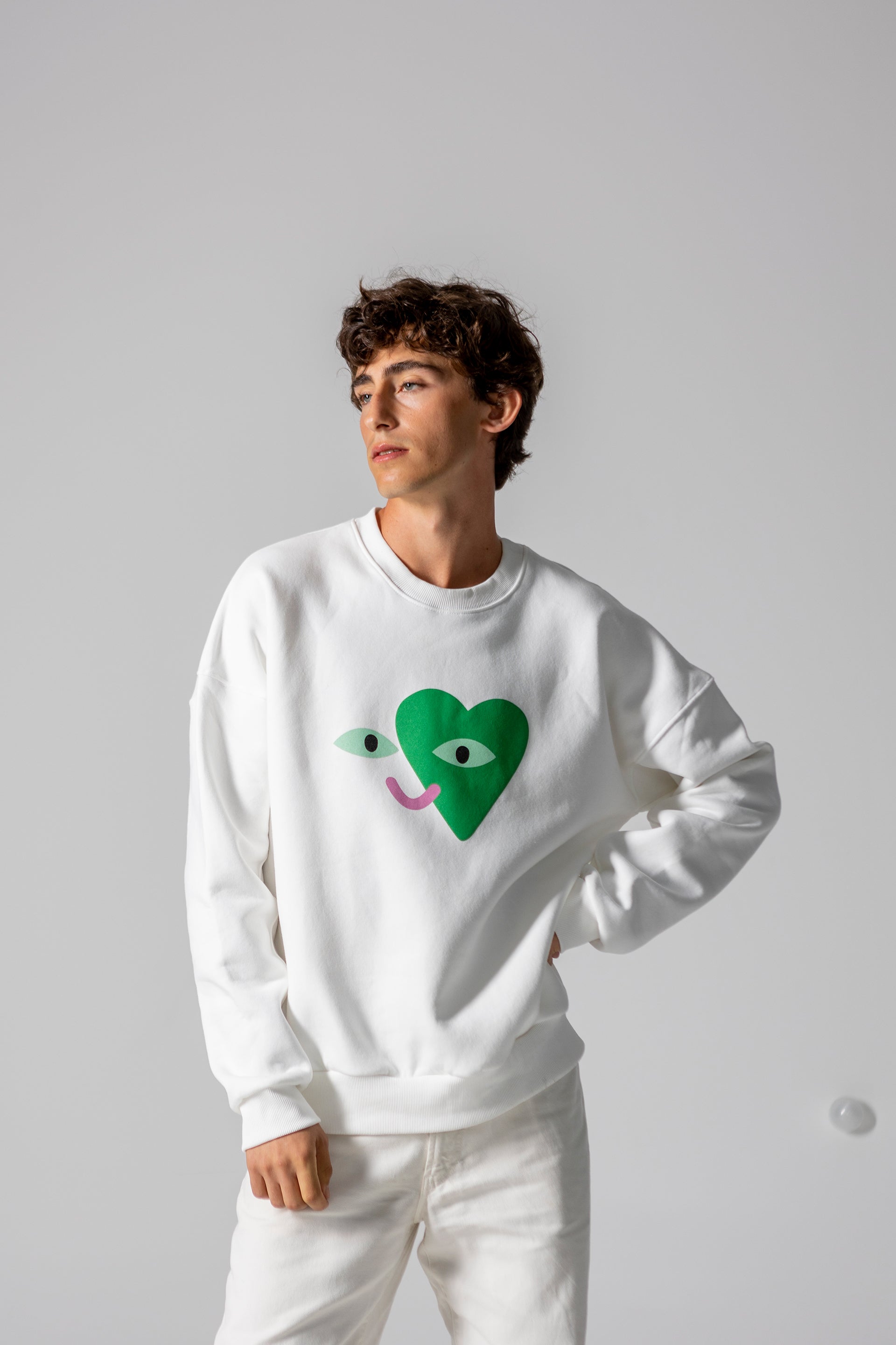 UNISEX SWEATSHIRT MICKEY- CHILL.ENJOY.HAVE FUN!