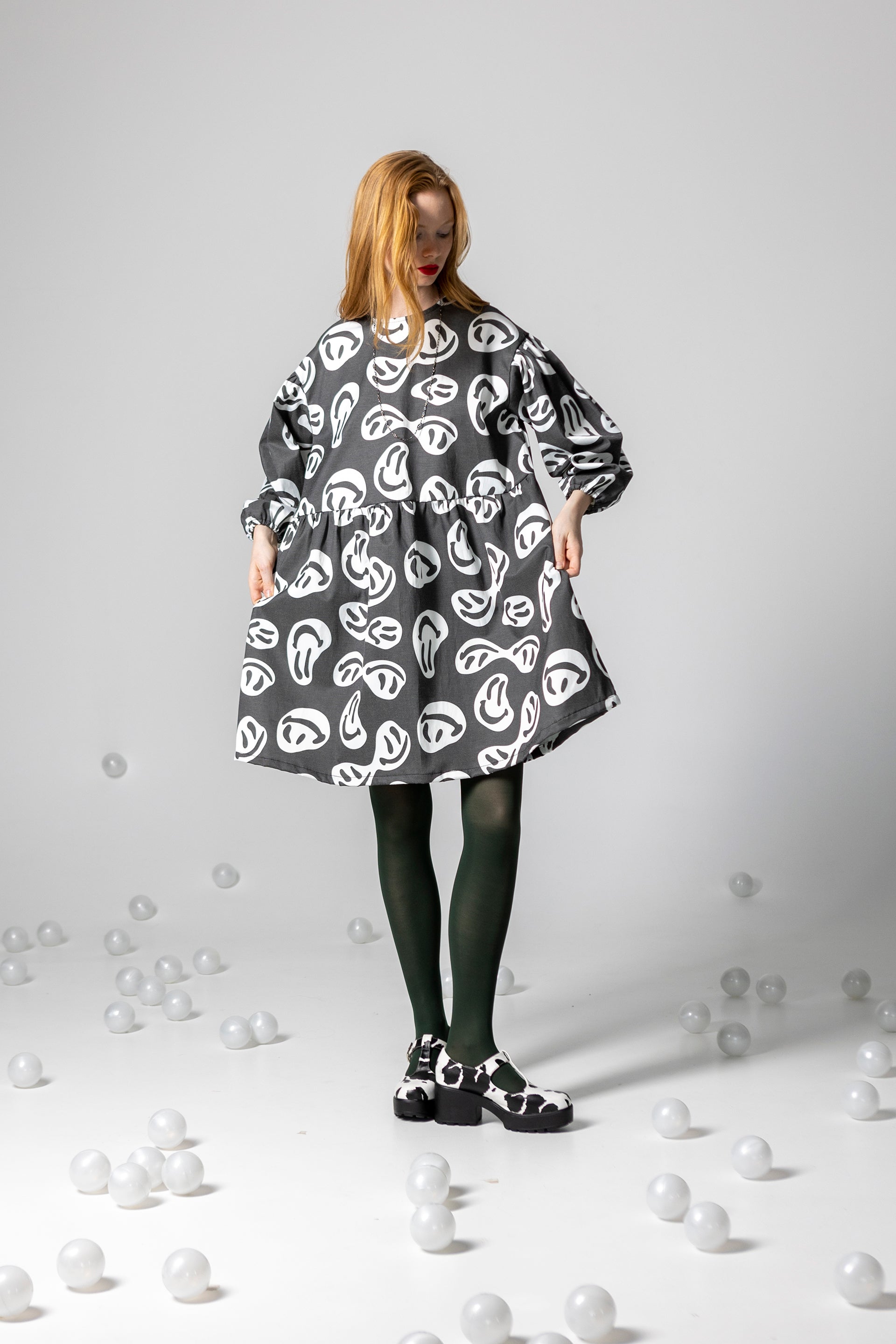 DRESS DAHLIA- JUST SMILE BLACK AND WHITE