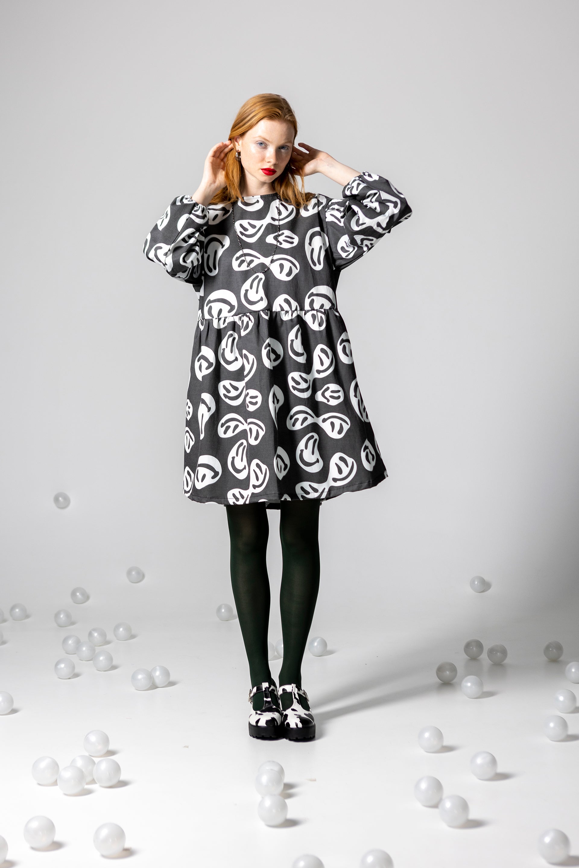 DRESS DAHLIA- JUST SMILE BLACK AND WHITE