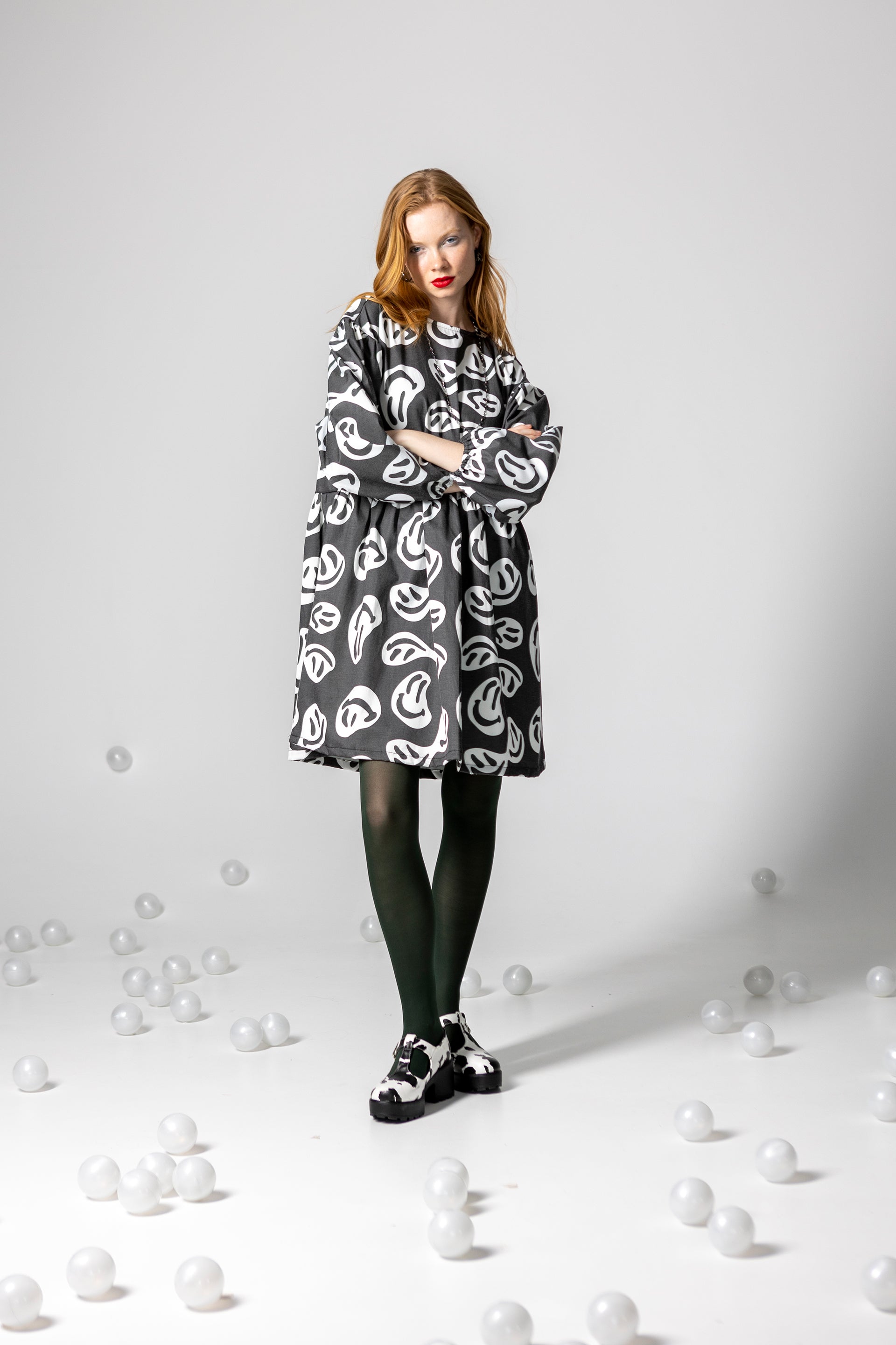 DRESS DAHLIA- JUST SMILE BLACK AND WHITE