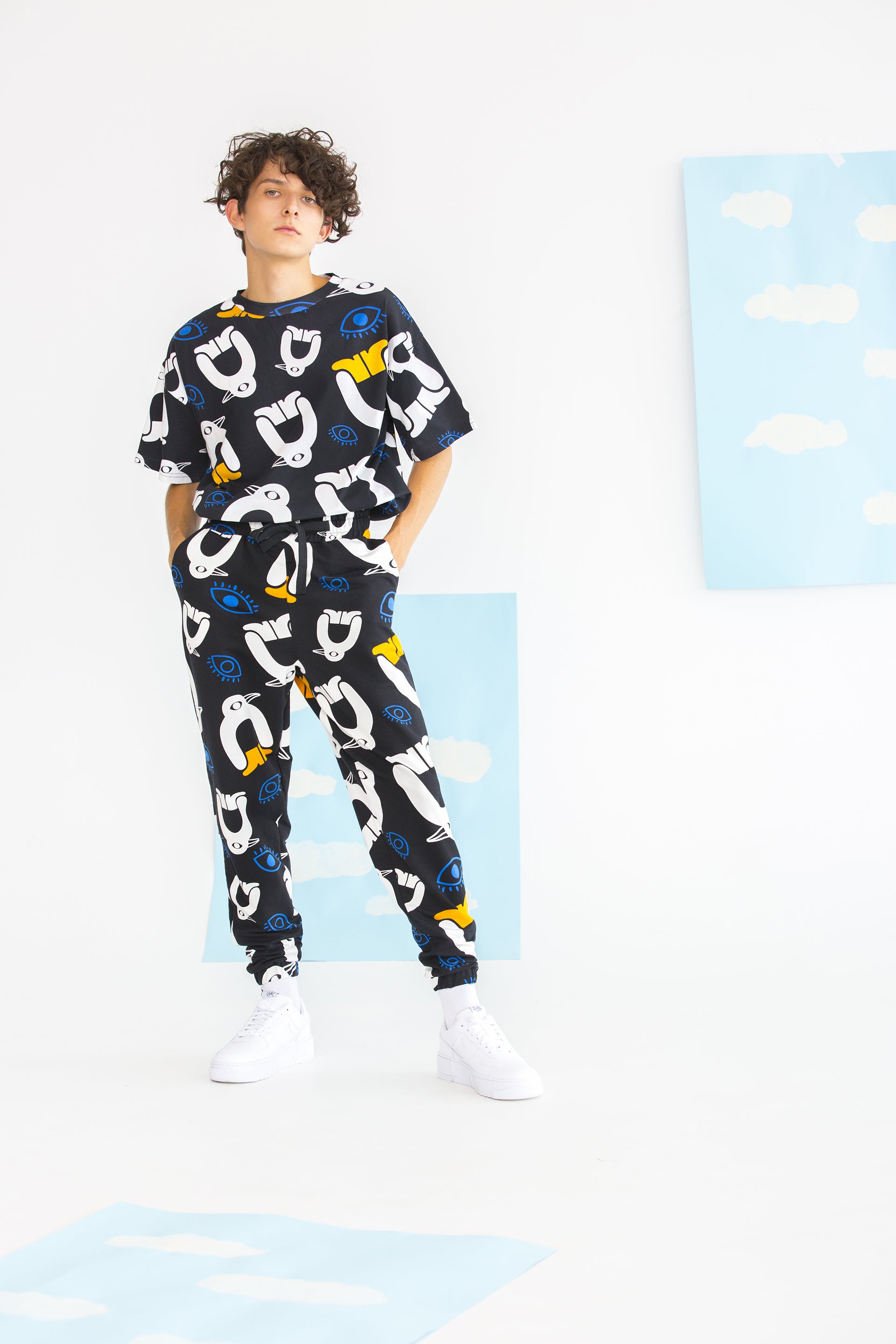 JOJO UNISEX TSHIRT-PENGUINS