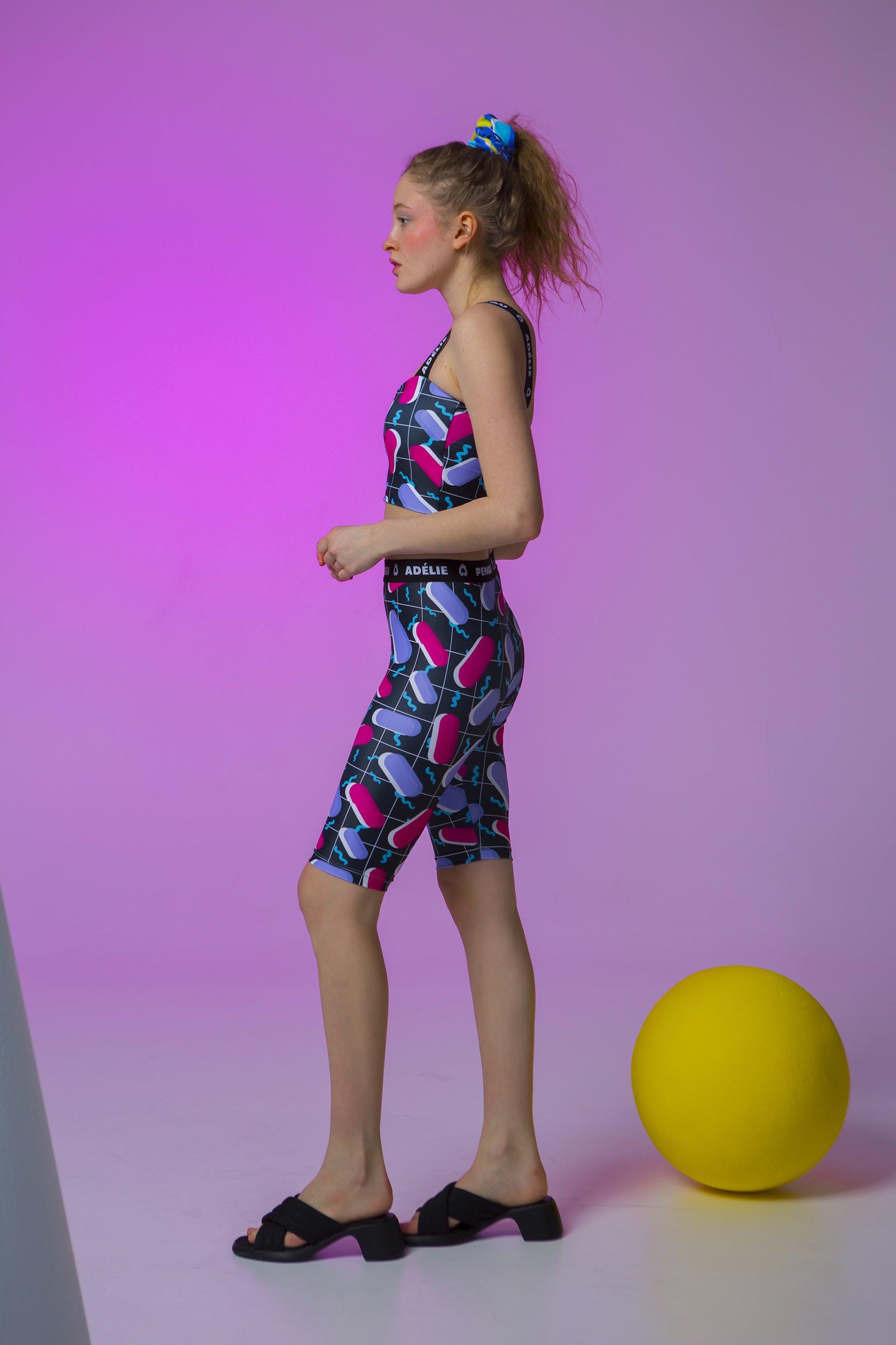 BICYCLE SHORTS GLORIA- HAPPY PILLS BLACK