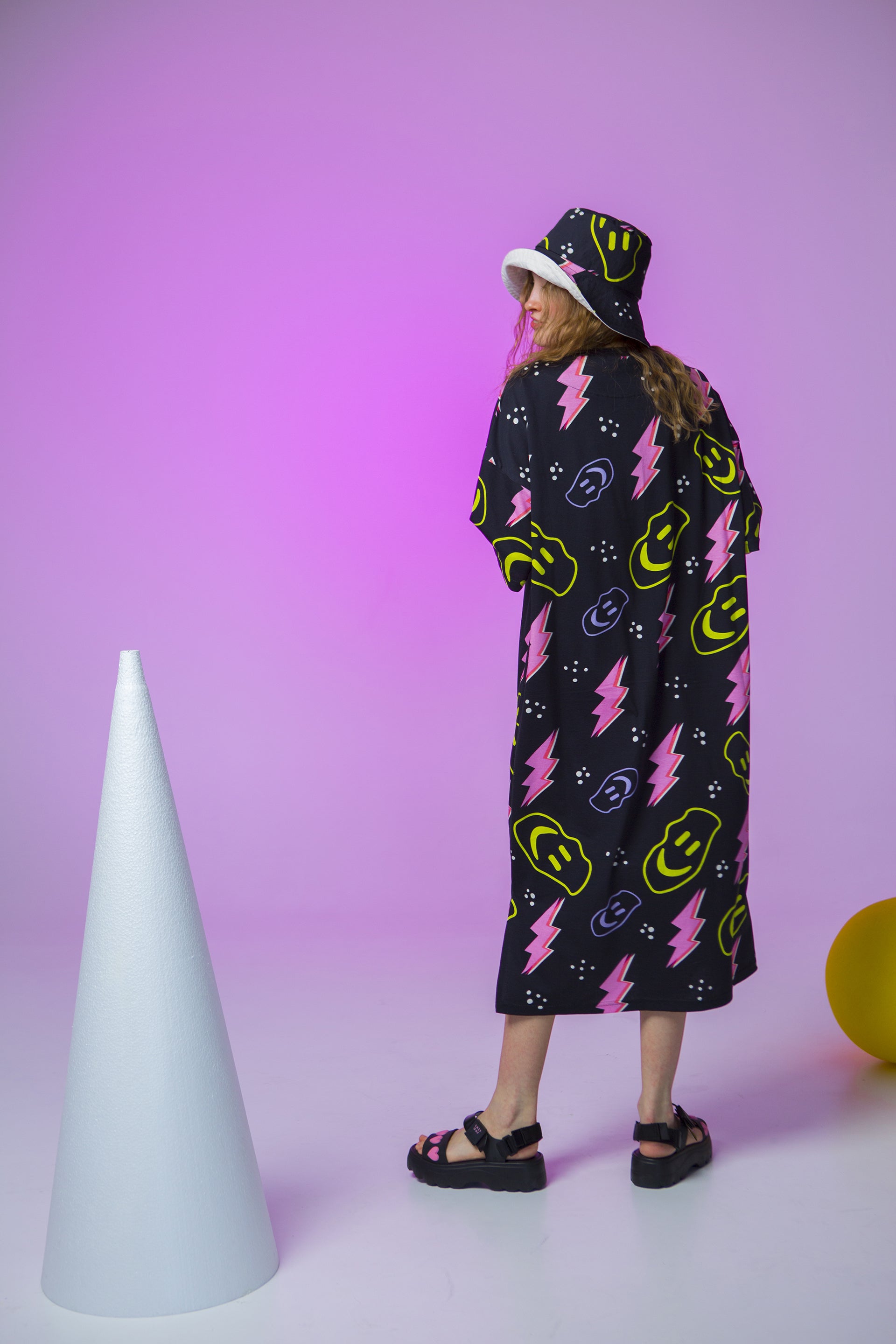 DRESS PINGO OVERSIZED- THUNDER SMILIES BLACK